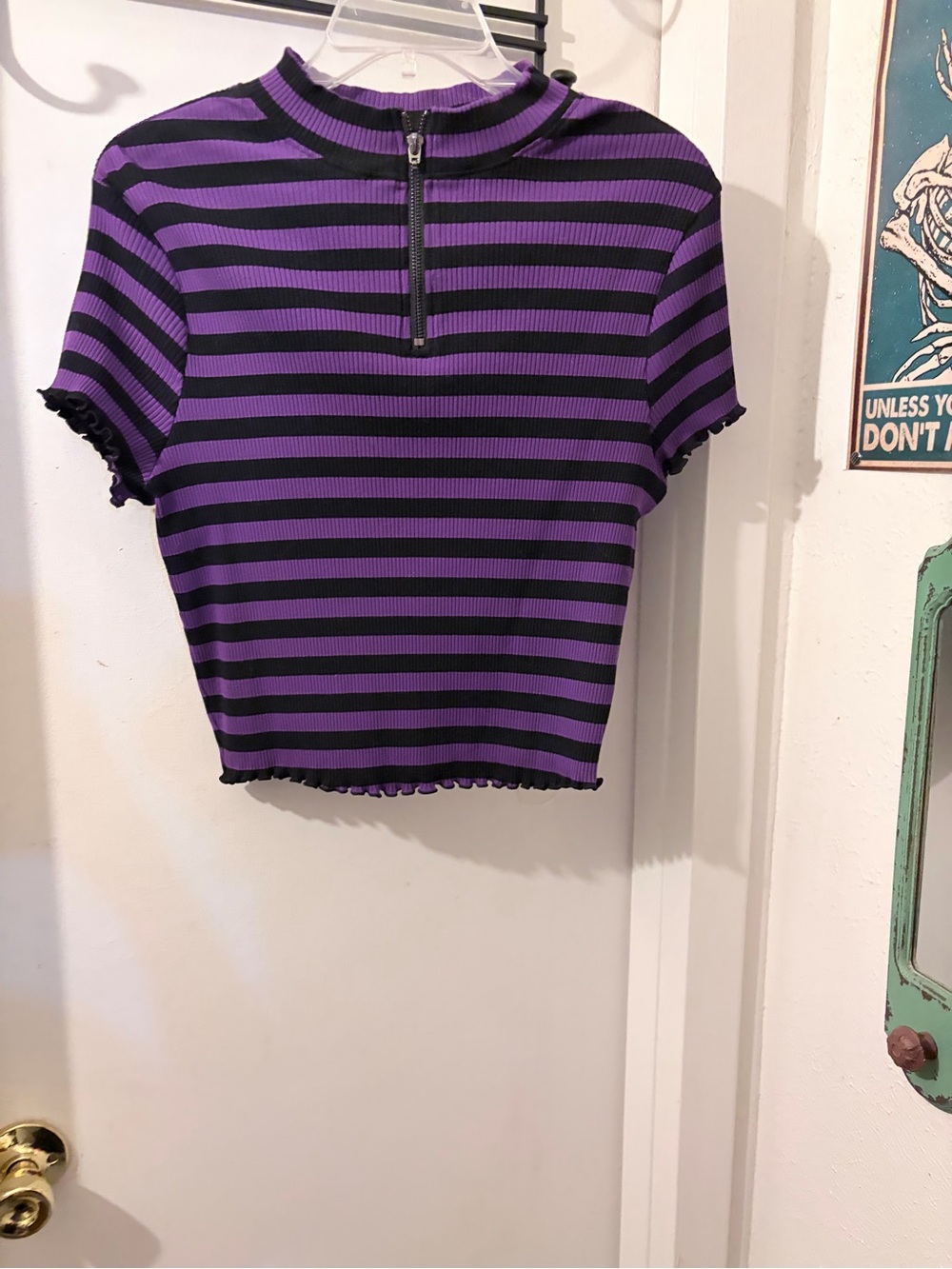 KILLSTAR- size XXL- purple/black striped crop top w/ zipper (pent removed) GUC